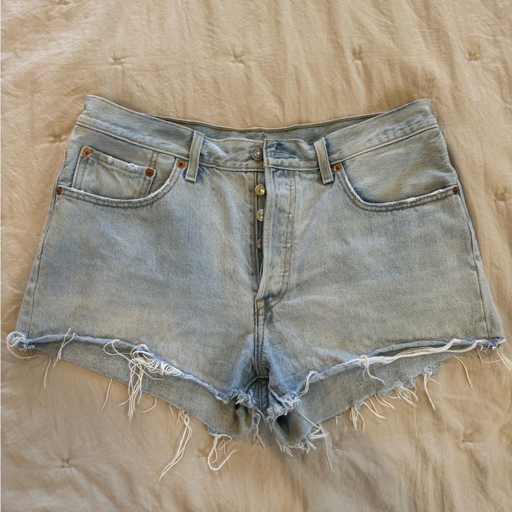 Levi’s 501 cutoff denim shorts size 31